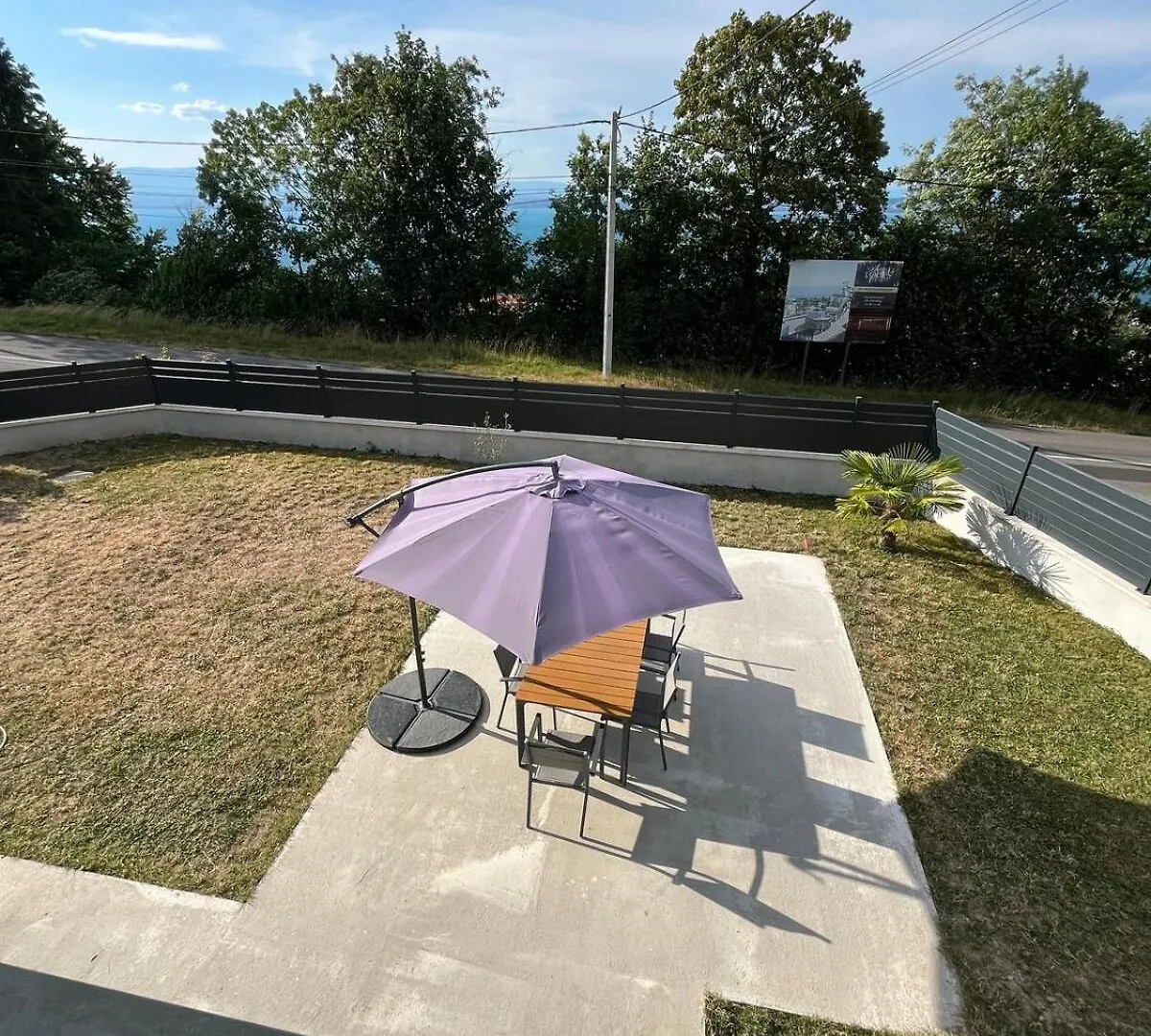Maison récente vue lac La Celle-sous-Gouzon 0*, Evian-les-Bains